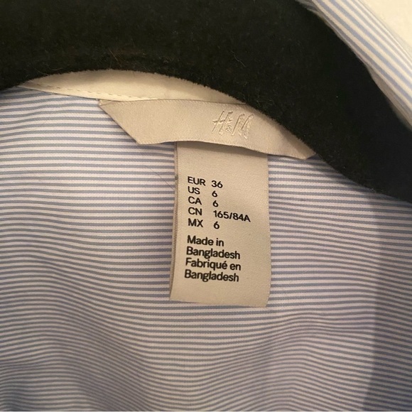 ๐
บh&m Women Striped Dress Button Down Up Shirt in Blue and White โข sz US 6 ๐ค๐ - Picture 4 of 5